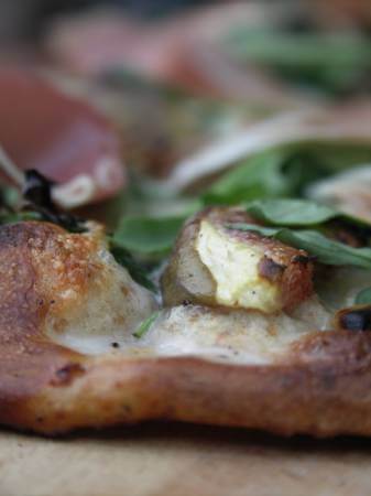 pizza figue mozza roquette