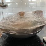 technique de fumage avec un wok